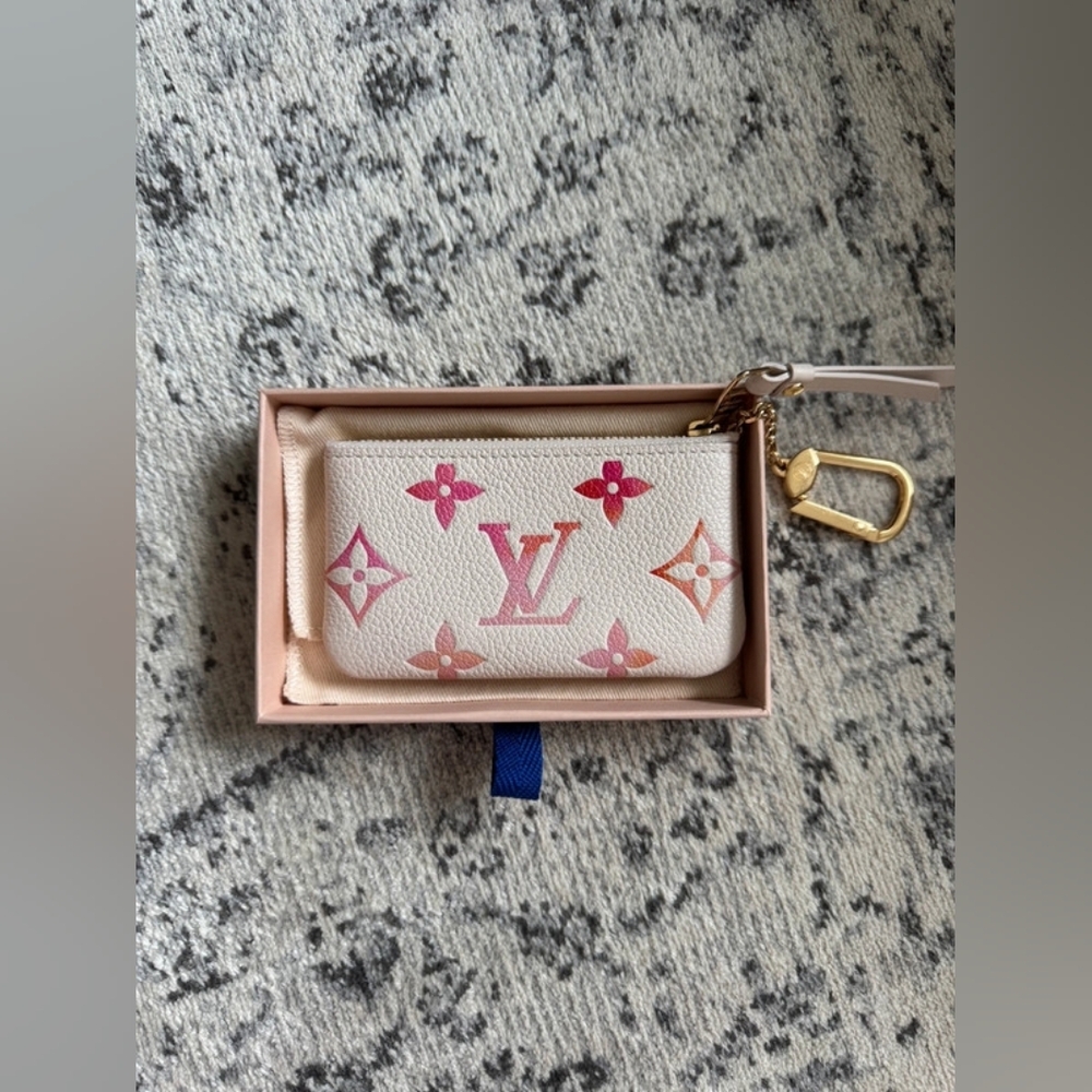 Louis Vuitton Key Pouch Gradient Pink - Picture 3 of 6